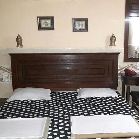 Jeraths Villa Bed And Breakfast Delhi  Exteriör bild